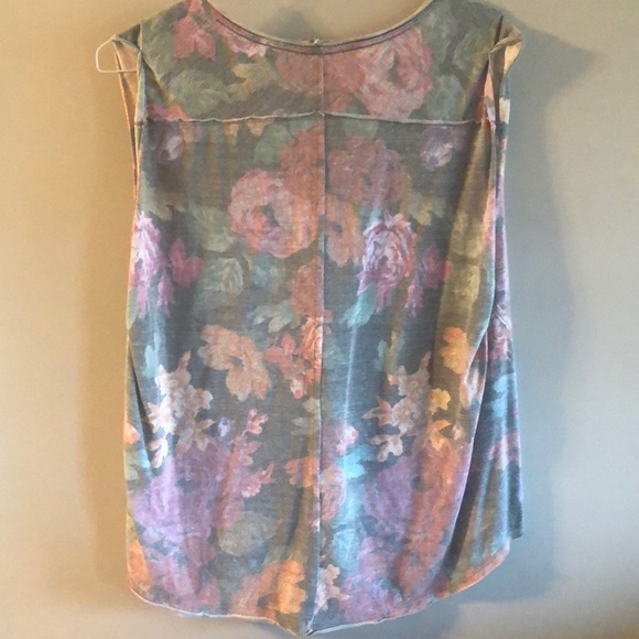 Free people faded floral top - Picture 3 of 6